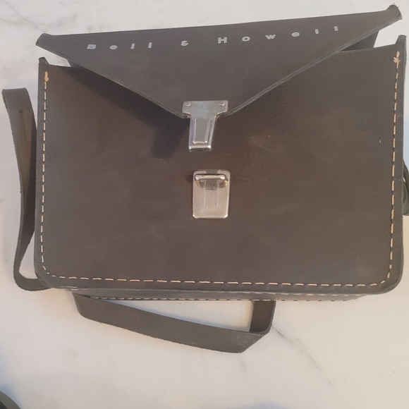 Vintage Bell & Howard autoload Optronic eye Super eight camera, case and light - Picture 8 of 11